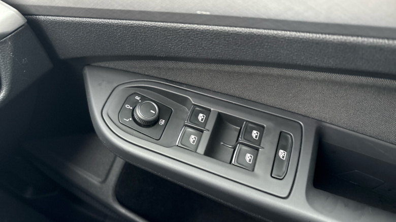 Volkswagen Golf 2.0 TDI Life 5dr Diesel Hatchback